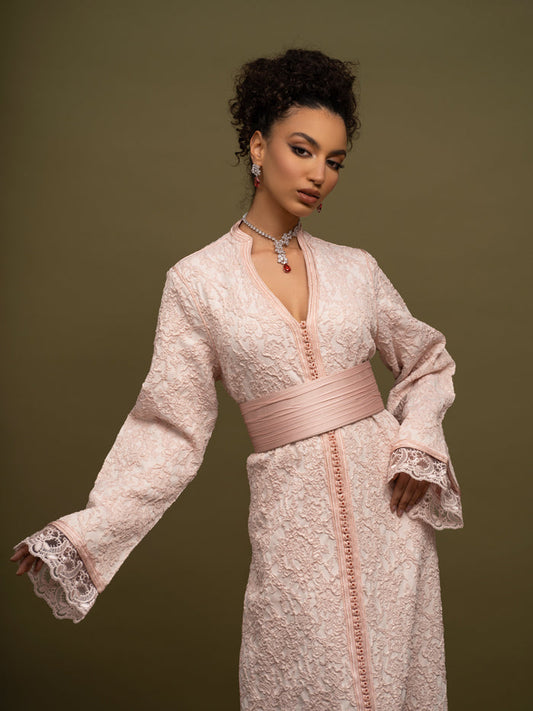 Caftan Styling Guide: How to Wear This Versatile Garment for Any Occasion