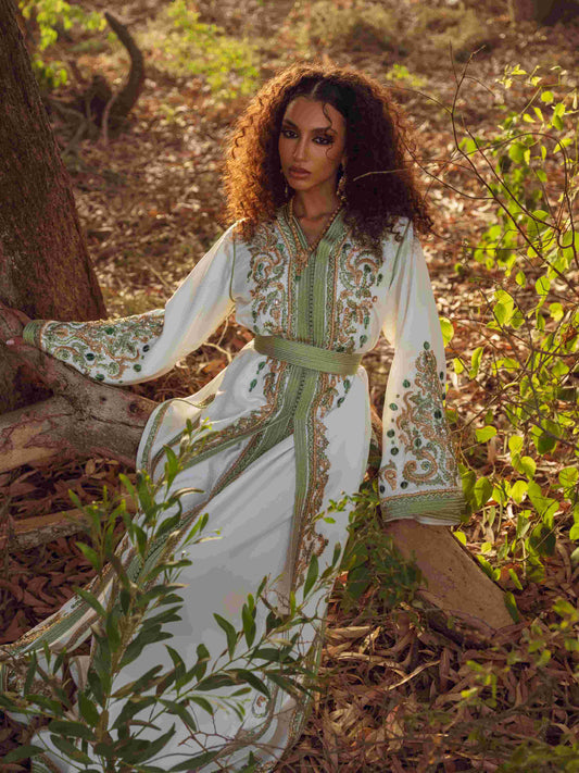 Traditionnel et tendance, l’essence du caftan moderne